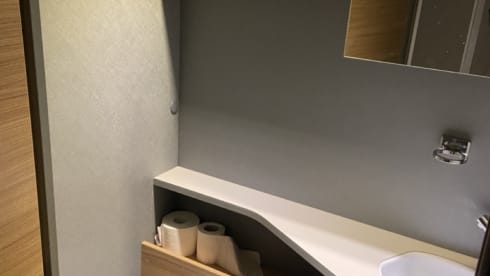Beautiful family camper with many options!