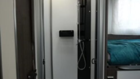 Nieuwe Benimar Cocoon 463 Black edition 