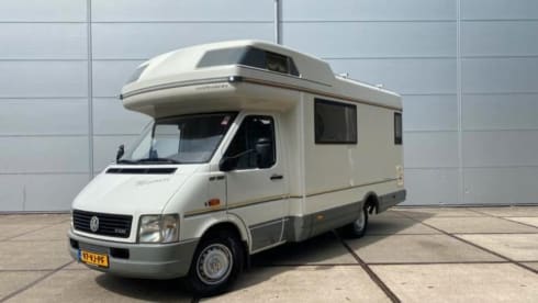 4p Volkswagen alcove from 1998