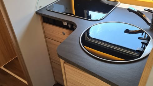 Beautiful Sunlight T68 Adventure Edition AUTOMATIC with spacious single beds.
