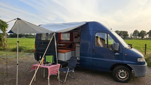 2p Peugeot bus from 1997