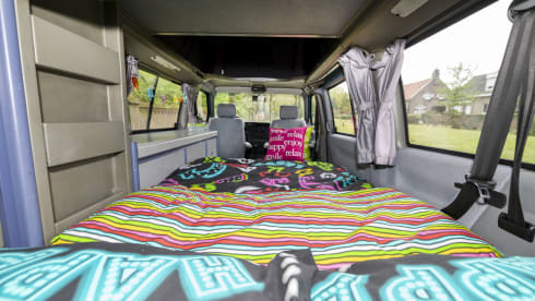 Happy - Cozy and robust VW T4 California with sleeping roof