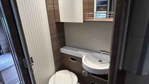 R15 – 5p Knaus semi-integrated uit 2020