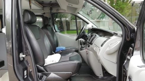 A comfortable and compact Renault Trafic.
