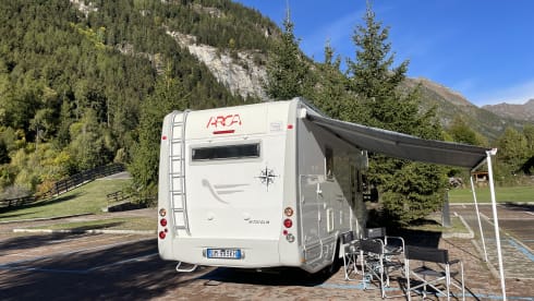A camper for 4 at the top!