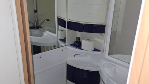 5p Hymer integrated uit 2002