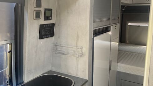  Premium bus camper, brand: La Strada -> length 6.40m