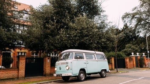 Maeve – An AUTHENTIC classic 1973 VW campervan