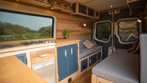 Quincy – Boutique hotel vibes in a stylish off-grid camper
