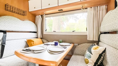 Perfect family camper with bunk bed