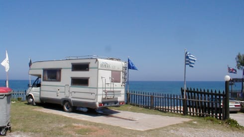Equipped camper - 7 seats