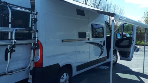 5P ingerichte bestelwagen