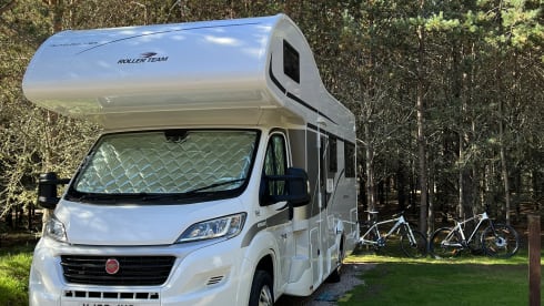 Alan – 6 berth Roller Team alcove from 2020
