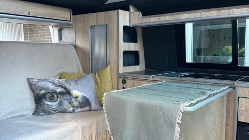 VW T5, luxury Two-Tone from 2015, new installation, automatic, many extras