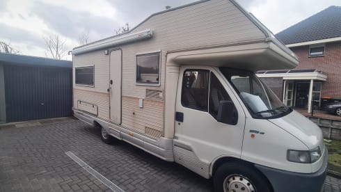 Jankies – Fiat Alcove 1998 🚎 max 5 persons 