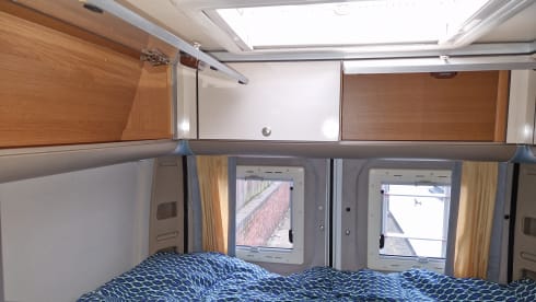 Max – 2/3 berth Fiat Ducato 2010 self contained with H&C water, shower and WC