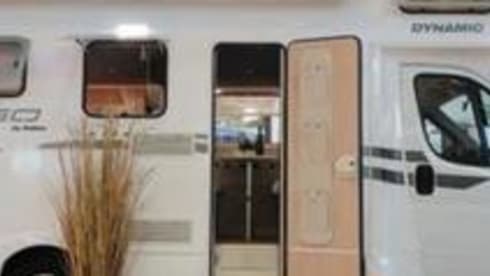 A-type – Beautiful camper (automatic); €300 discount from July 4th to July 18th