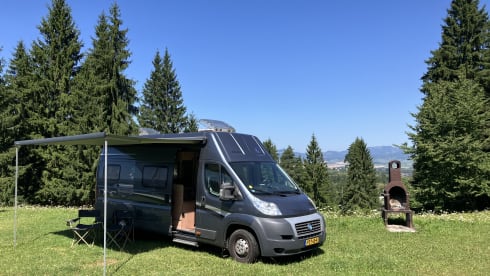Comfortable campervan 2p