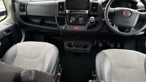 INDIVIDUALL – 6 berth Fiat alcove from 2020