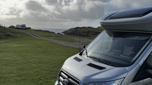 Compleet uitgeruste Roller Team semi-integrated uit 2025 met Starlink