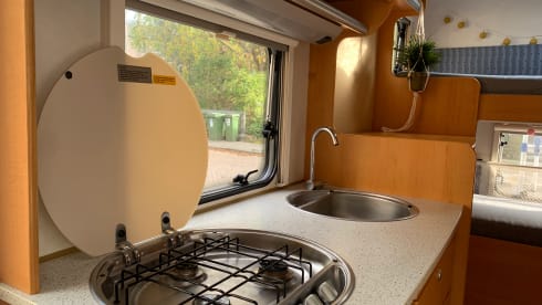 Hymer spacious 6p family camper with bunk beds