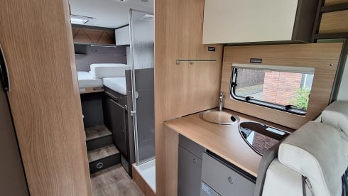 4-pers familie camper, LMC half integraal 2025