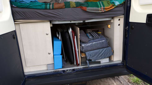 Frits – Frits: Comfortabele, complete camper voor 2 personen (en 1 hond)