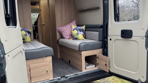 Arkoo – Year-round, off grid, 4/2 berth home from home