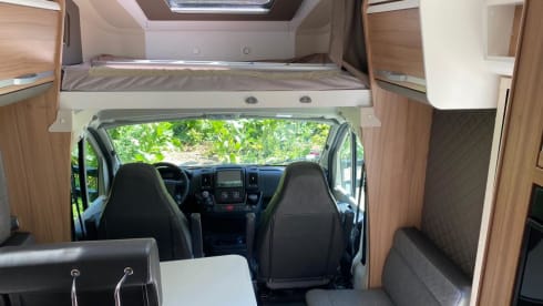den bult – !Only for driver's license C! - New luxury camper Adria Axess XL S670SL