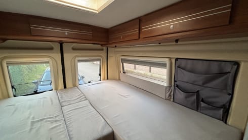 Lili & Otto – Campervan 2p