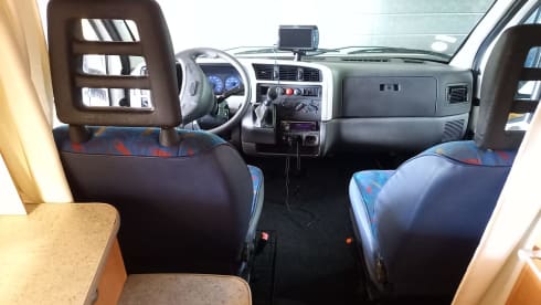 Complete camper, spacious inside. Good controllable for everyone !!
