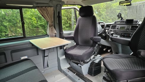 De Nugget – 4p Ford bus from 2008