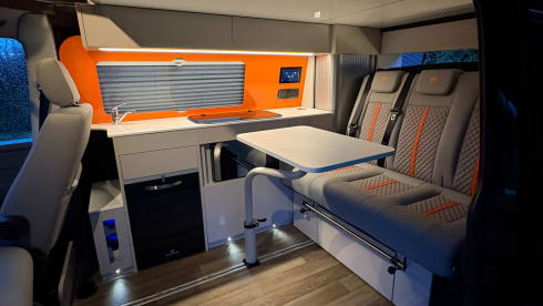 Ivy – 4 berth Volkswagen campervan from 2024