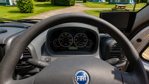 Puffin – Lernen Sie Atlas Cosy Campervan Adventures für zwei Personen kennen