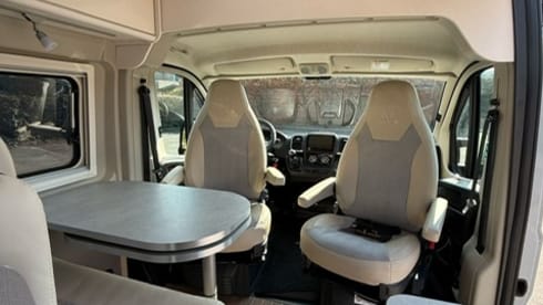 BB KING – Young Fiat Ducato (2 or 4 persons) with bicycle carrier