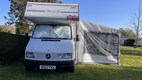 Big Bertha – 4 berth Mercedes-Benz semi-integrated from 1998