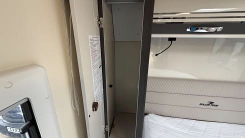 Charlie – High-Spec 5 berth Roller Team Motorhome - Free Wifi & Insurance - 2024