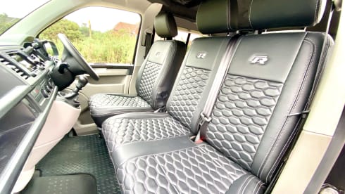 Camperino  – VW Campervan T28 Pop, 4 Berth