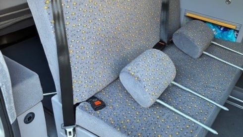 4p Mercedes-Vito campervan uit 1999