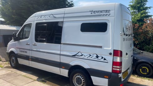 mercy – New build 3 berth Mercedes Benz Campervan 3 belted seats