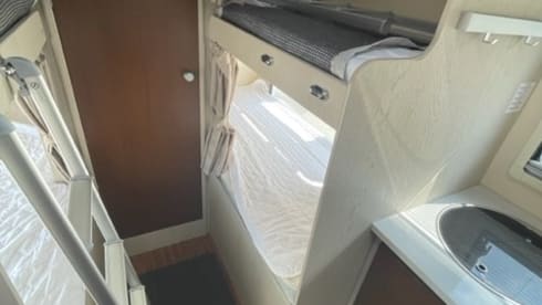 SEAL 50 FAMILY SPECIAL – 6 berth Rimor alcove from 2021