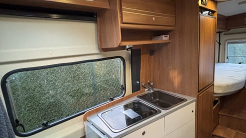 Lili & Otto – Campervan 2p