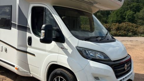 Betty  – 6 berth Benimar Mileo from 2018