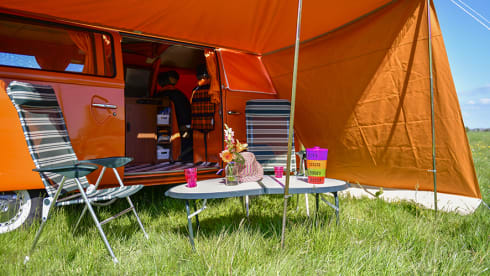 James – Classic Volkswagen T2b camper from 1975