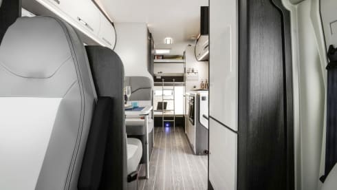 L2R – grand 2-6 berth, free wifi & unlimited miles