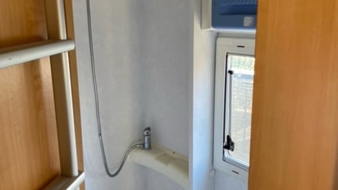 challenger – Spacious 6 person camper