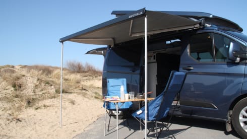 Dries – Ford Nugget plus 4p (push roof) ideal for road trip/free camping