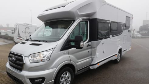 1. Ford Benimar Cocoon 463 for 4 persons (Model 2022)