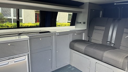 Graycie – 4 berth Volkswagen campervan from 2021