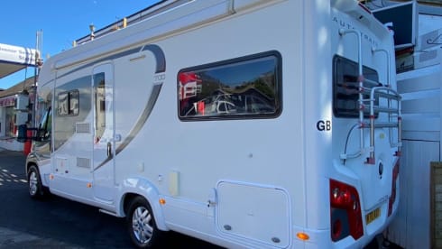 Irene – 6 berth Autotrail Apache 700